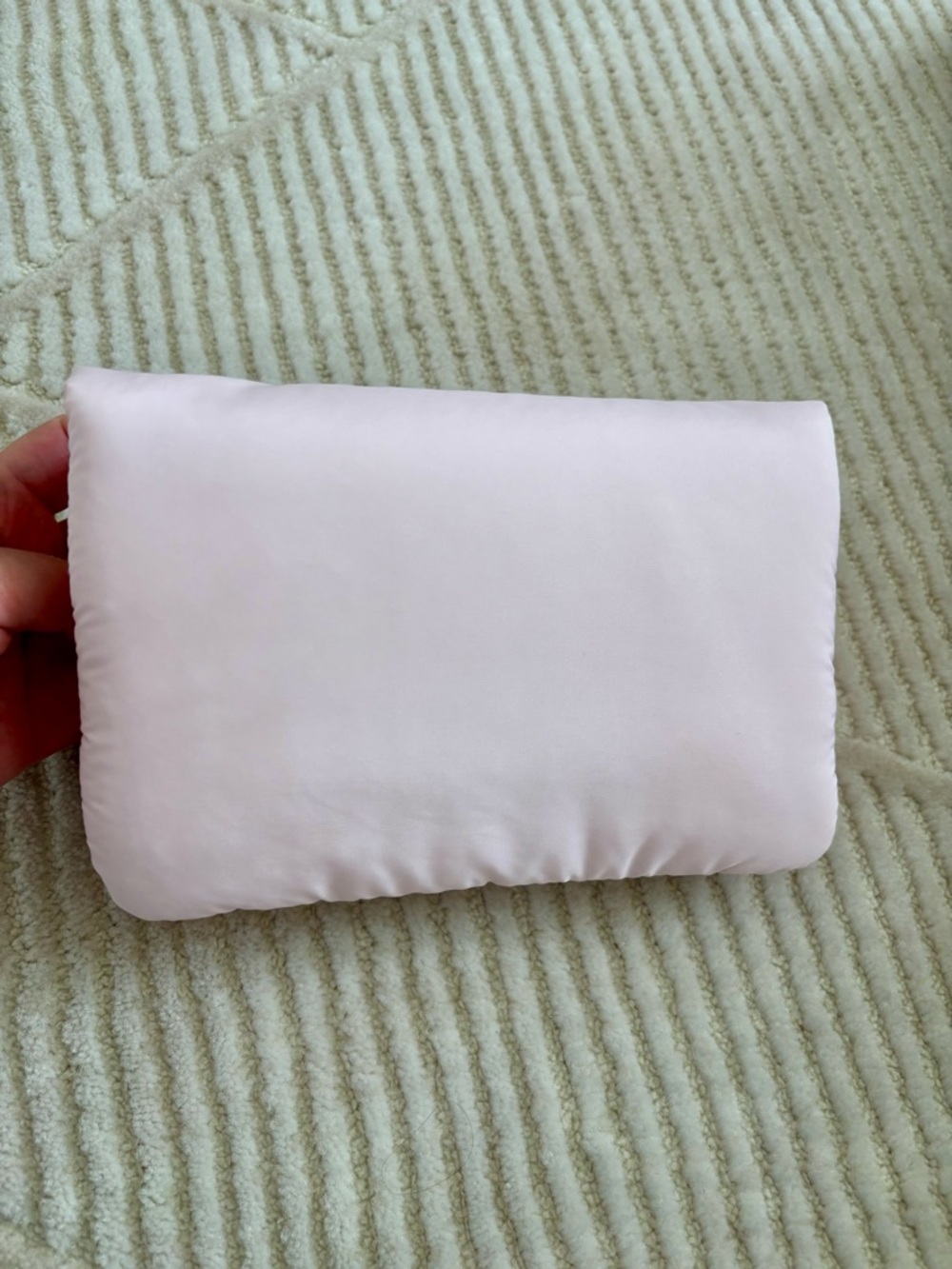 ✨NEW✨ Dior Beauty Puffy Cosmetics Pouch - Picture 5 of 9